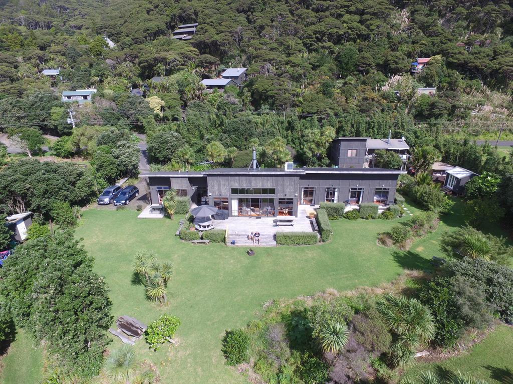 Piha Beachstay Accommodation Eksteriør bilde