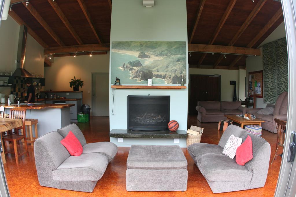 Piha Beachstay Accommodation Eksteriør bilde