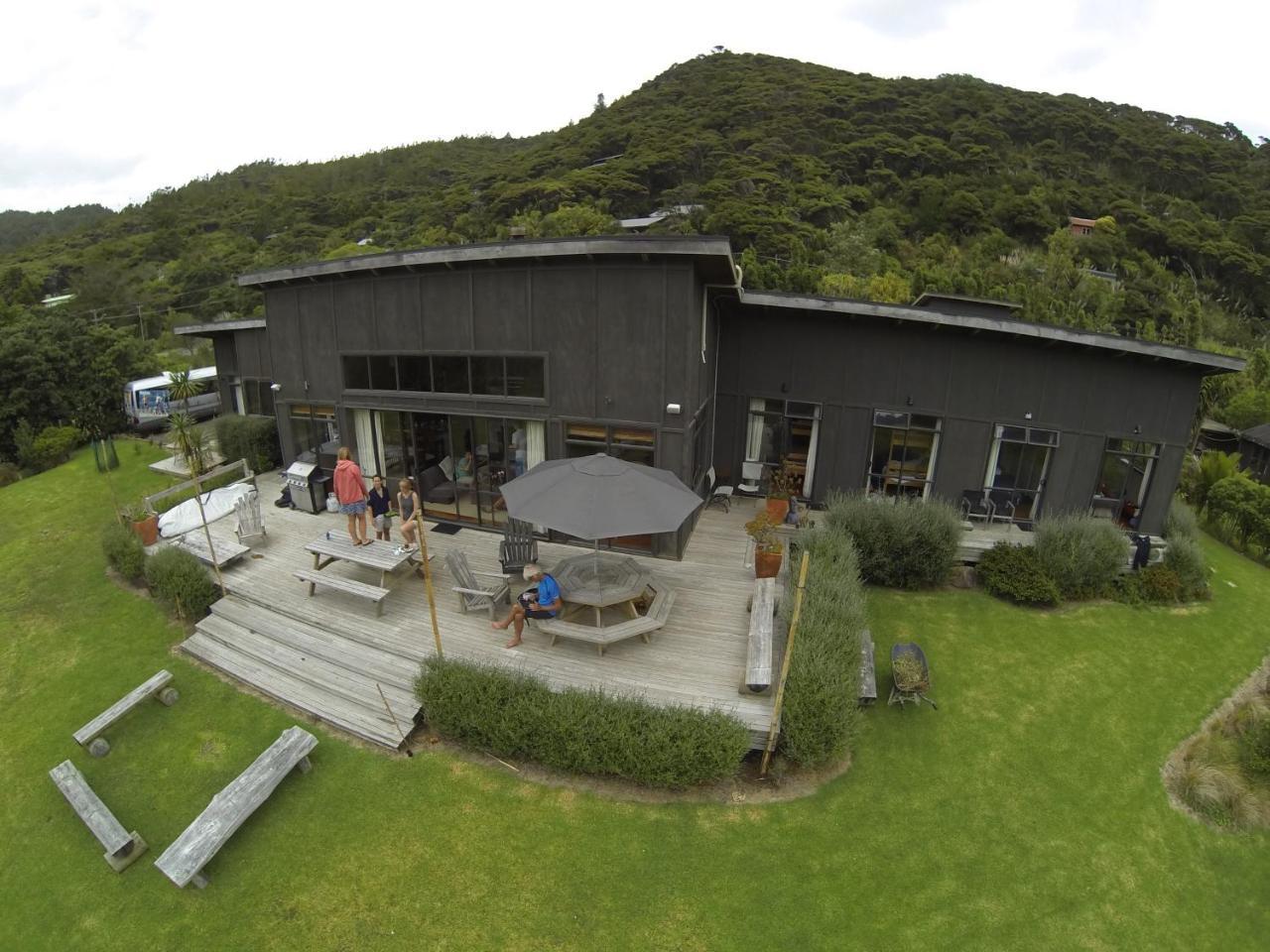 Piha Beachstay Accommodation Eksteriør bilde